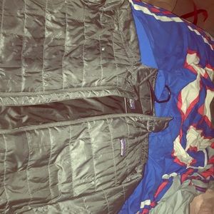 A medium men’s Patagonia jacket